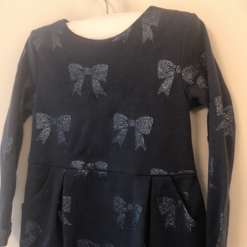2-4Y Blue dress with glittery bow print. L.O.G.G.